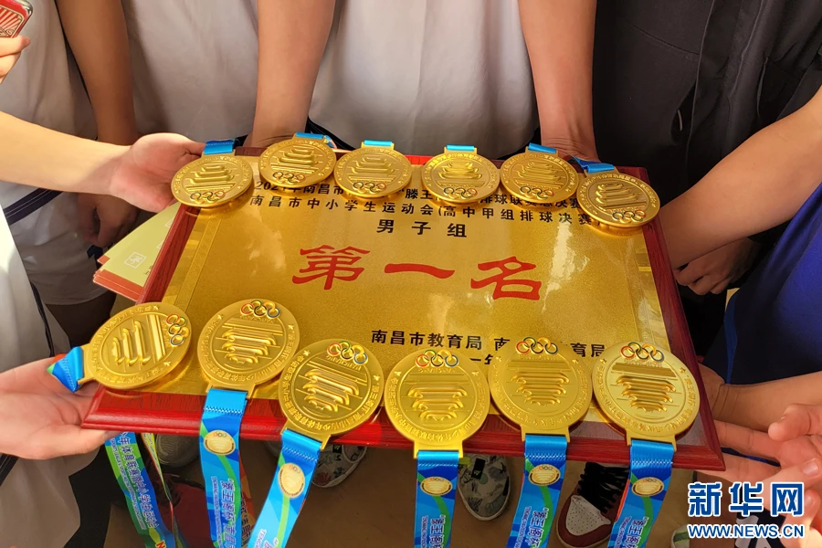 如何通过传球训练增强团队默契?_1